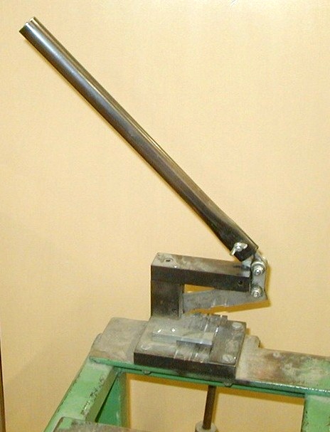 Benchmount cutter